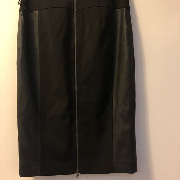 Black pencil skirt - Picture 2 of 3